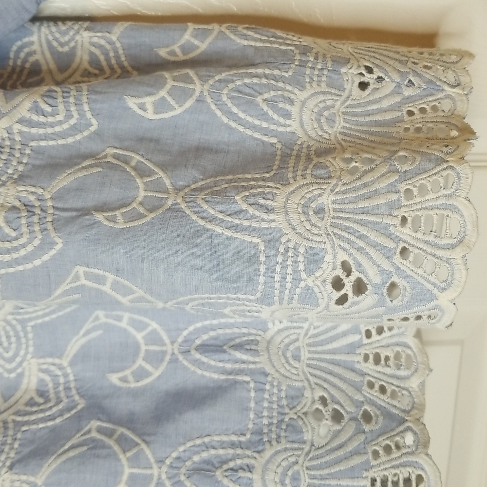 Talbots Womens Elastic Round Neck Light Blue White Lace Eyelet Shotsleeve Shirt - Picture 2 of 10